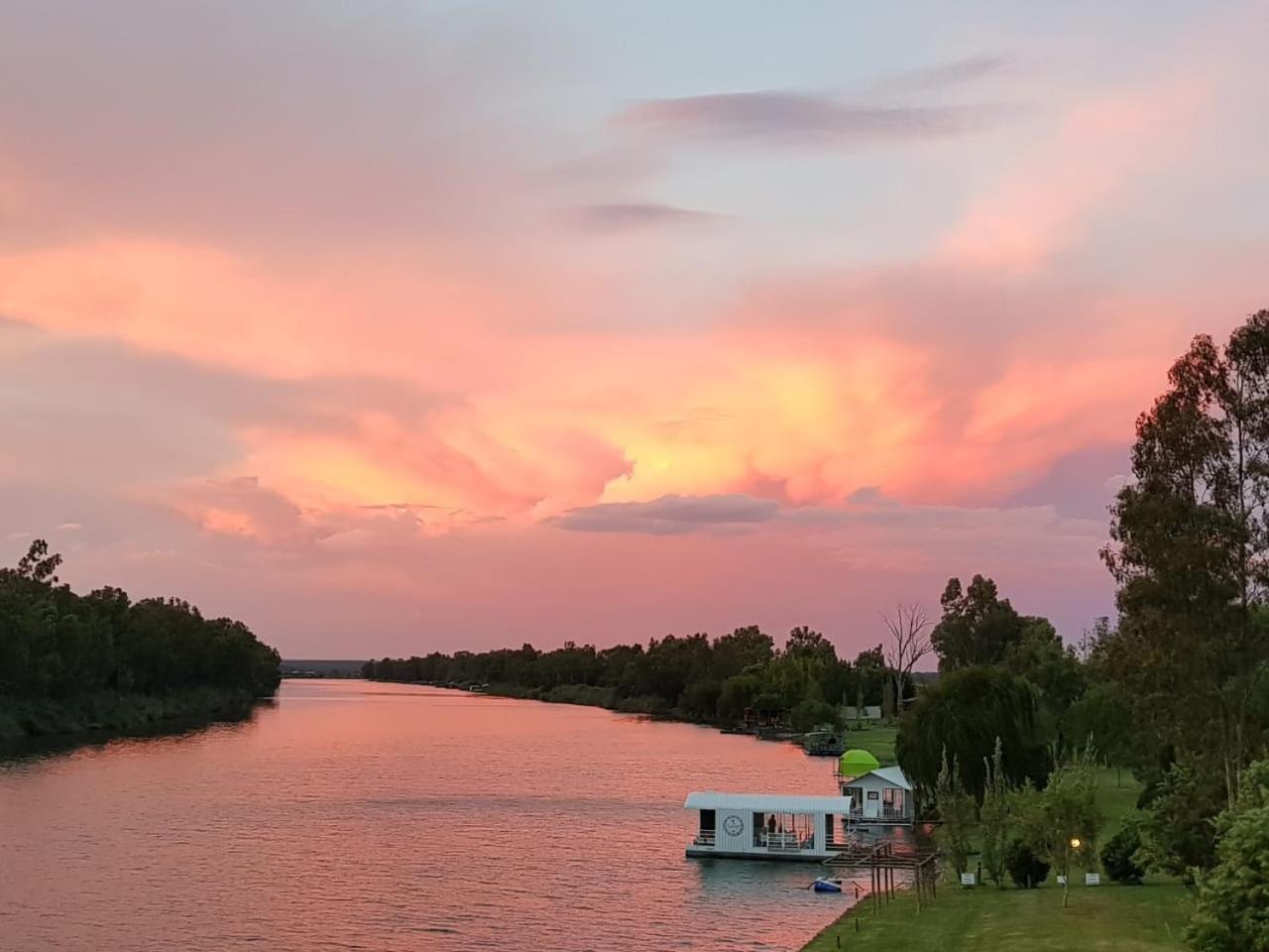 Broadwater River Estate Douglas Bagian luar foto